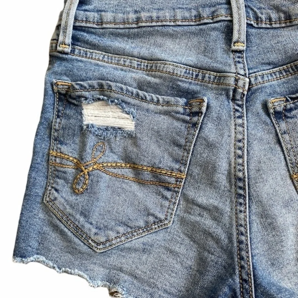 Denizen from Levi’s High Rise Cheeky Shorts‎ Sz. 0